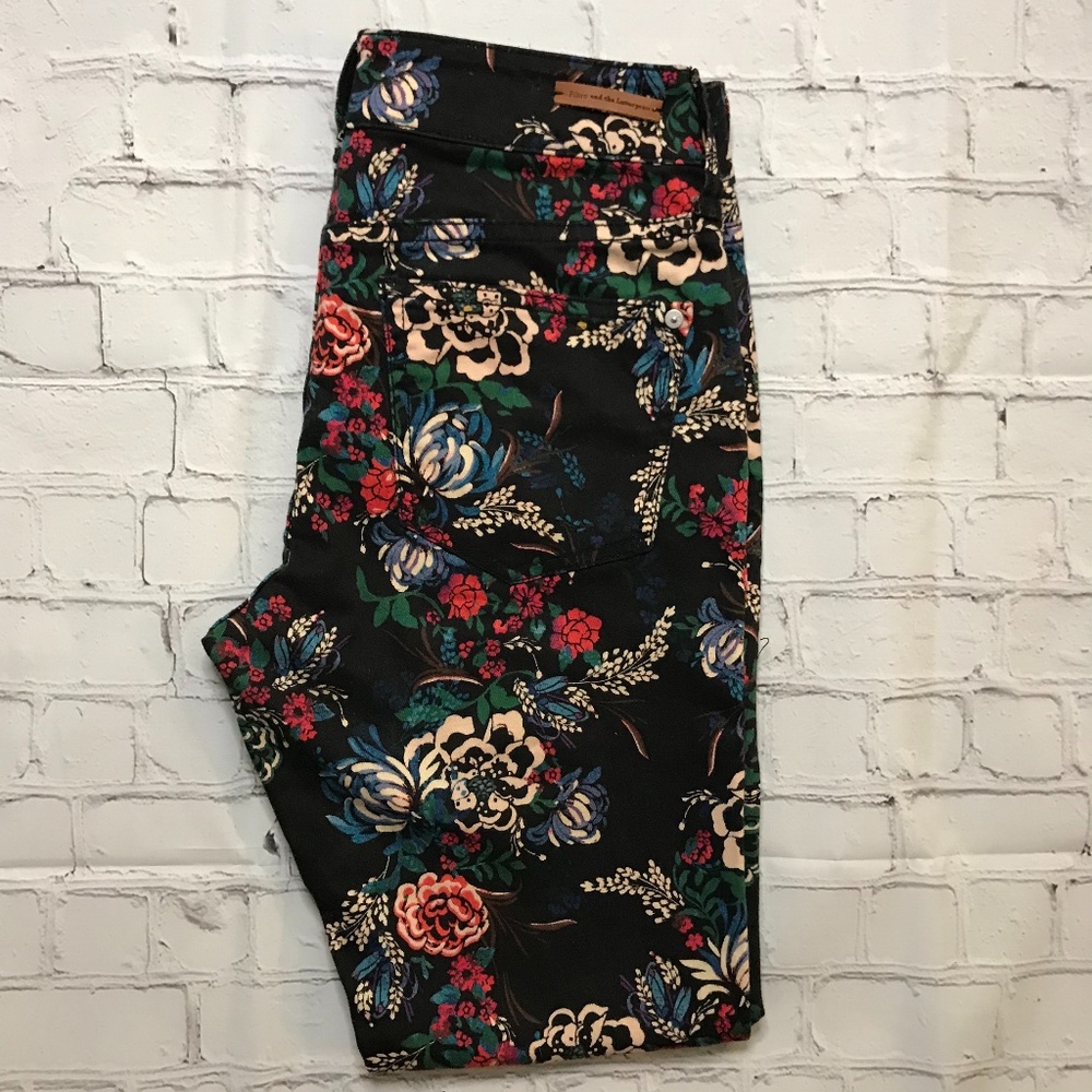 Pilcro and the letterpress Floral Mid rise Skinny jeans